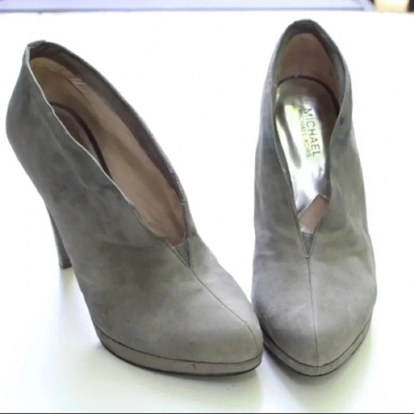 Michael Kors booties - Picture 1 of 13